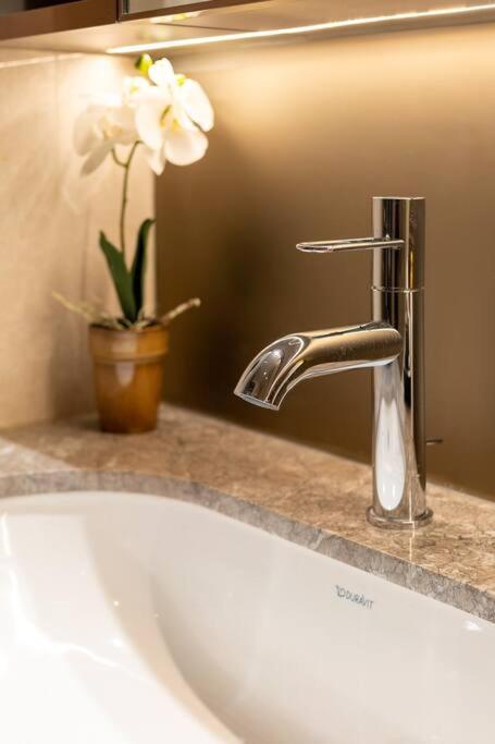 Apartment The Rixx Fabulous @ D1/jacuzzi/pool/gym Ho Chi Minh City