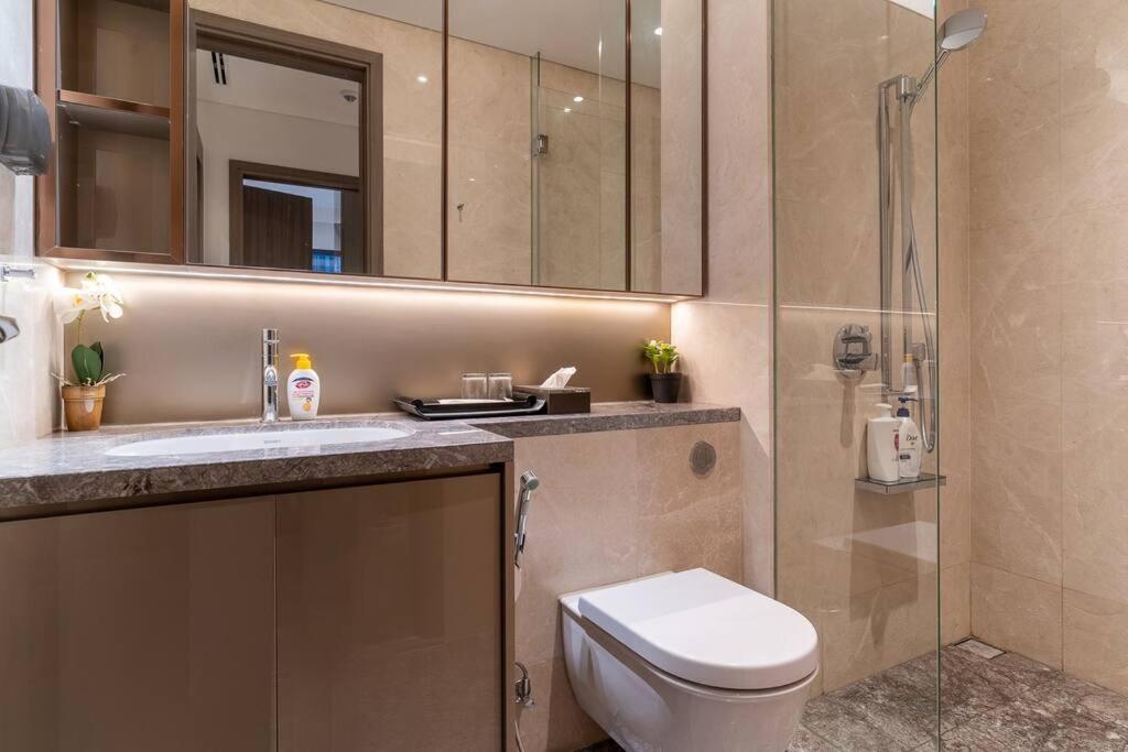 The Rixx Fabulous @ D1/jacuzzi/pool/gym Apartment